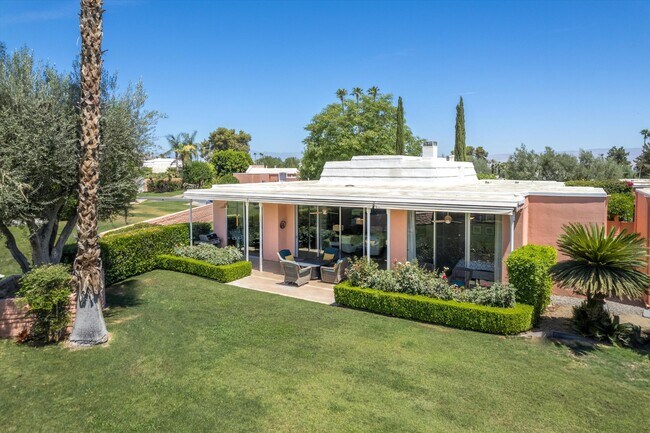 Building Photo - 47432 Medina Dr W