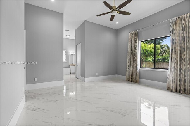 Building Photo - 9340 SW 177th St