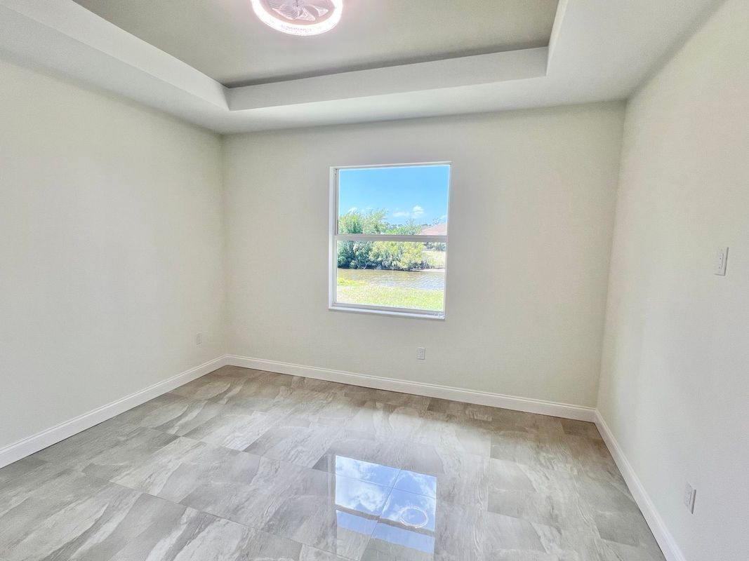 Building Photo - 55 Rotonda Cir