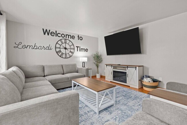 Building Photo - 1221 Kenwood St