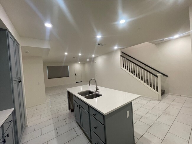 Building Photo - Upgraded & Spacious 4 Bedroom, 3.5 Bathroom Home