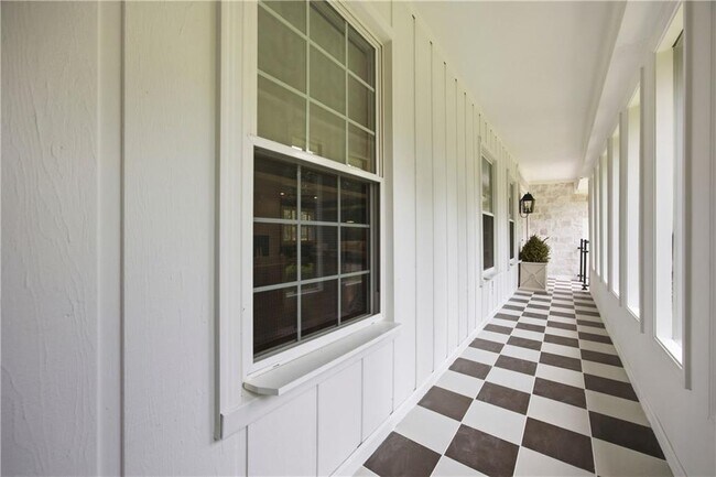 Building Photo - 2220 Spring Mill Cove