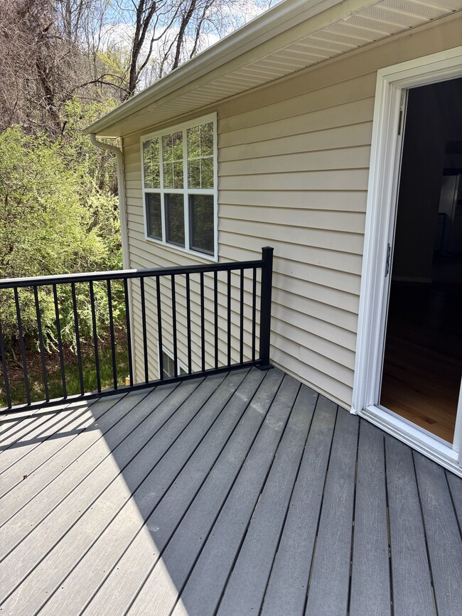 Building Photo - 39 B Jacobs Way Lane-