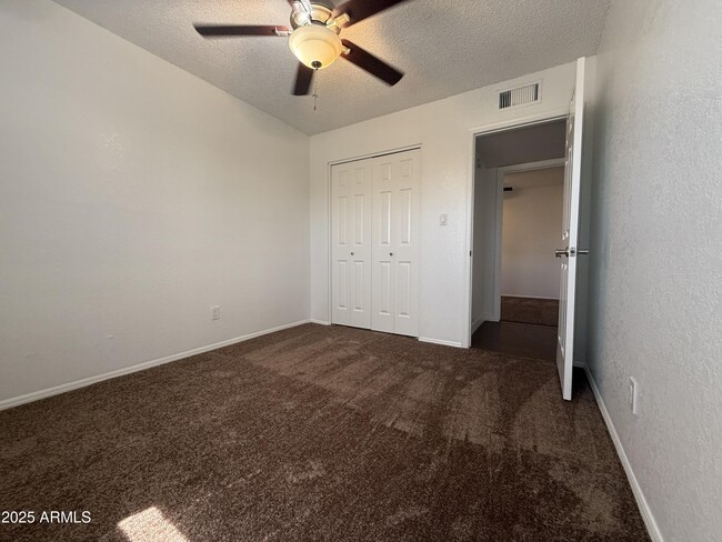Building Photo - 564 S Creston