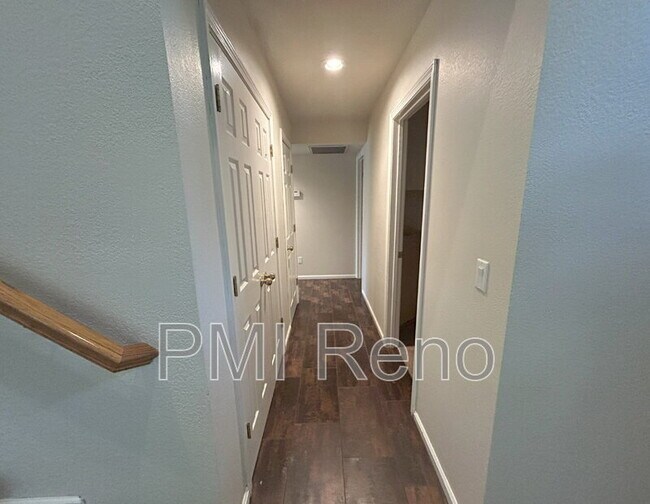 Building Photo - 1106 Happy Valley Ct