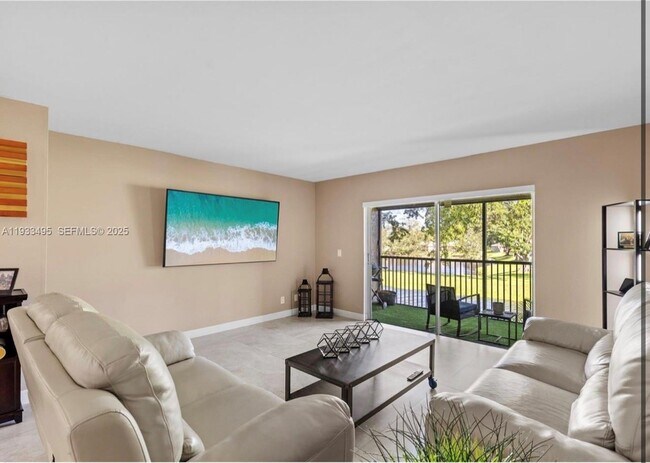 Building Photo - 8511 Old Country Manor