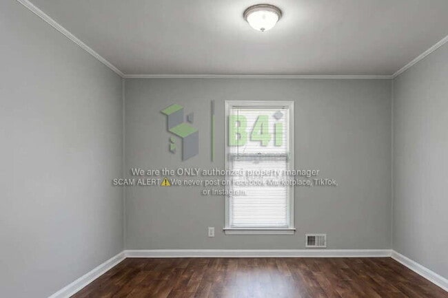 Building Photo - 6106 Venetian Way SW