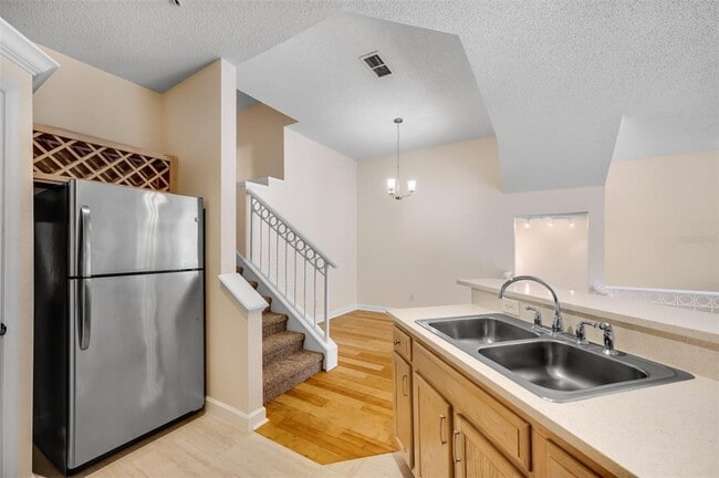 Building Photo - 755 Mainsail Dr