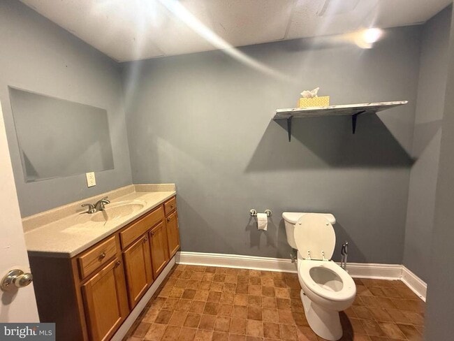 Building Photo - 132 W Washington St