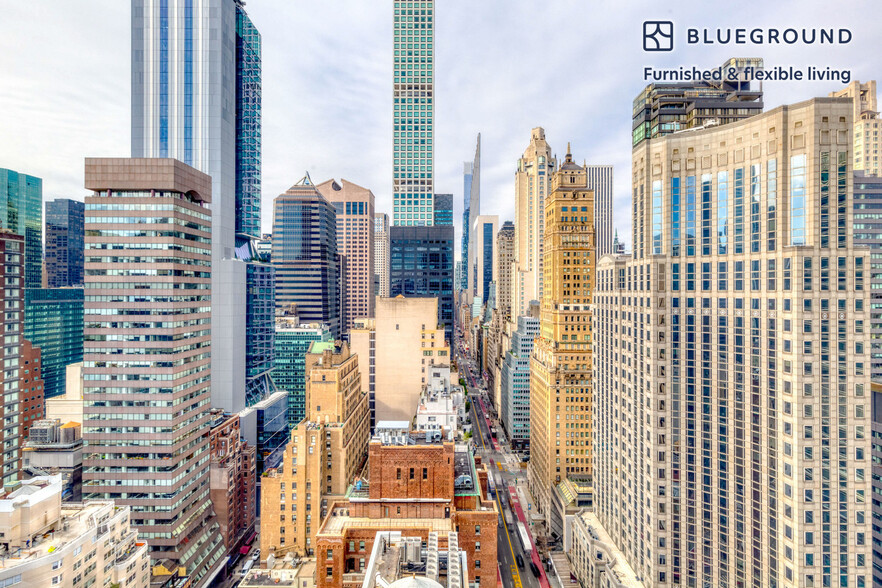 Building Photo - 150 E 57th St