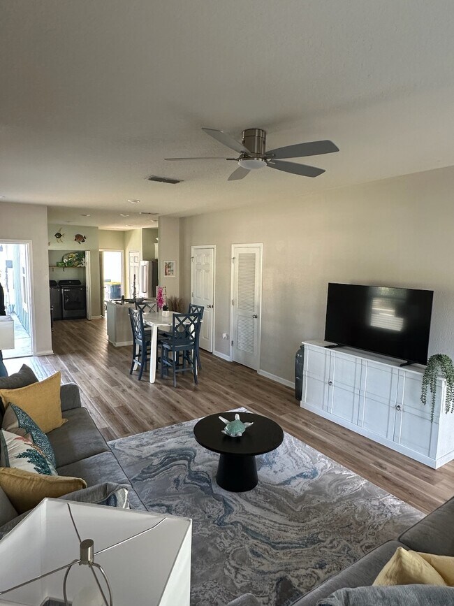 Building Photo - 852 Capitol Pkwy