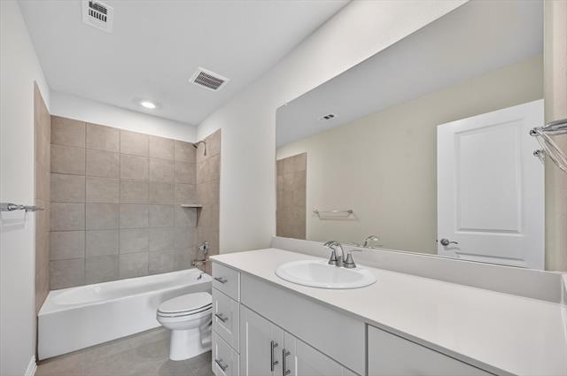 Building Photo - 1402 Bridgestone Dr
