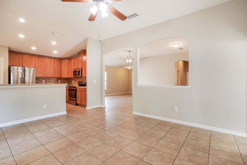 Building Photo - 2109 S Cranbrook Ave