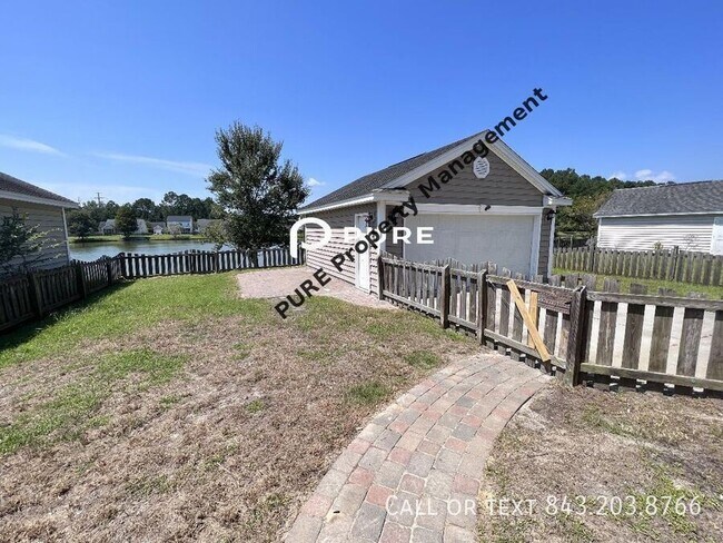 Building Photo - 153 Avonshire Dr