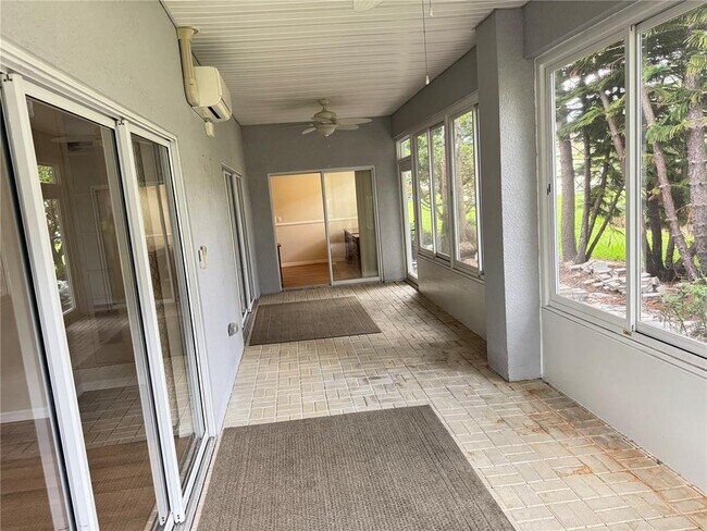 Building Photo - 275 Rock Springs Dr
