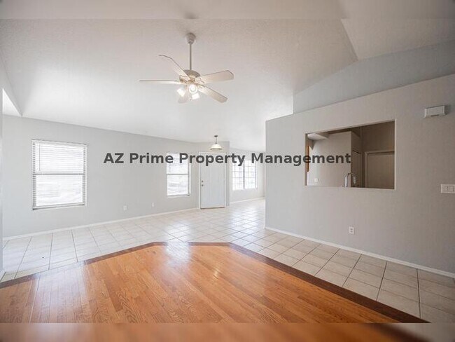 Building Photo - 13344 W Desert Ln