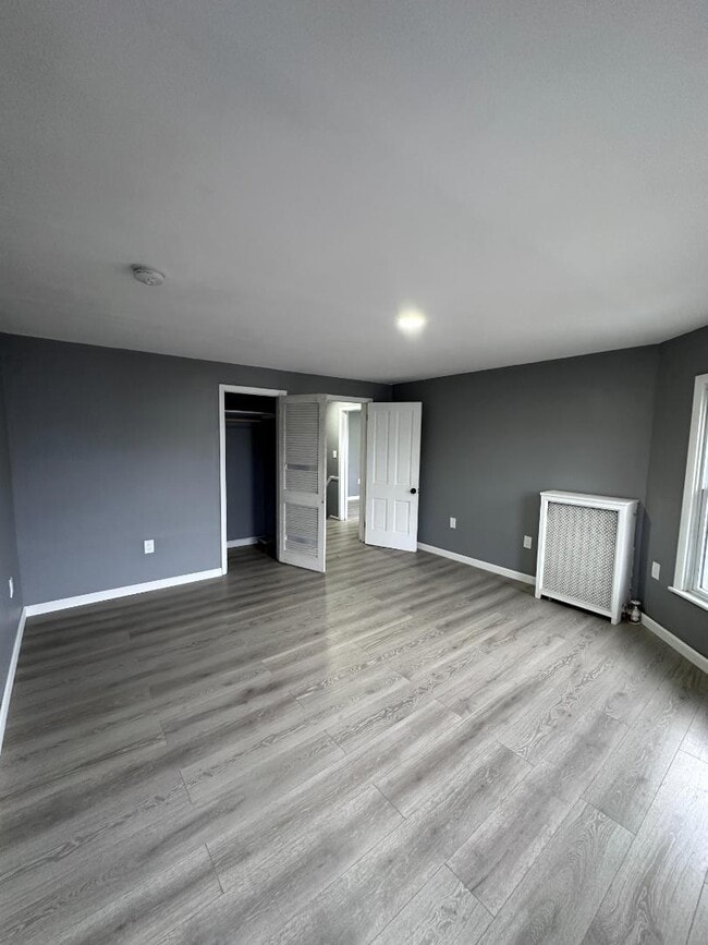 Building Photo - 81 Ashley St