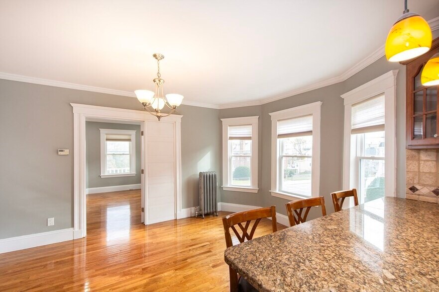 Building Photo - 181 Metropolitan Ave