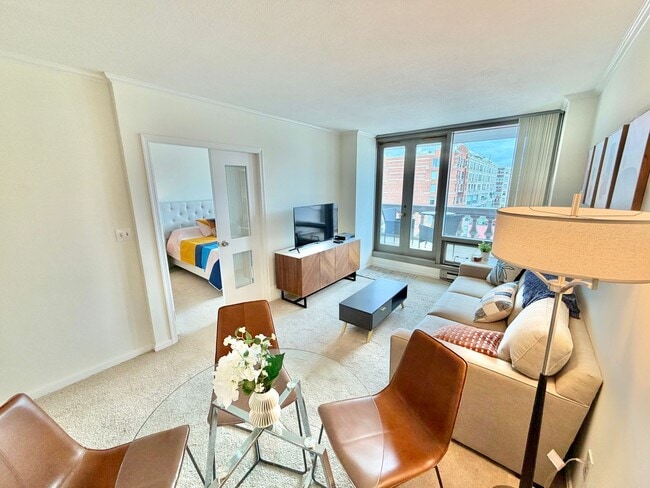 Building Photo - Penn Ave Prominent Neoclassical 1 Bed Condo, w/Balcony, Pool, Gym. - Furnished Option, Parking Op...