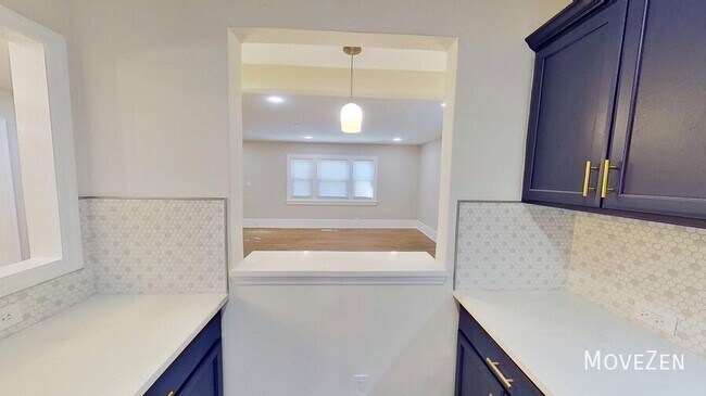 Building Photo - 7 Ratcale Ln