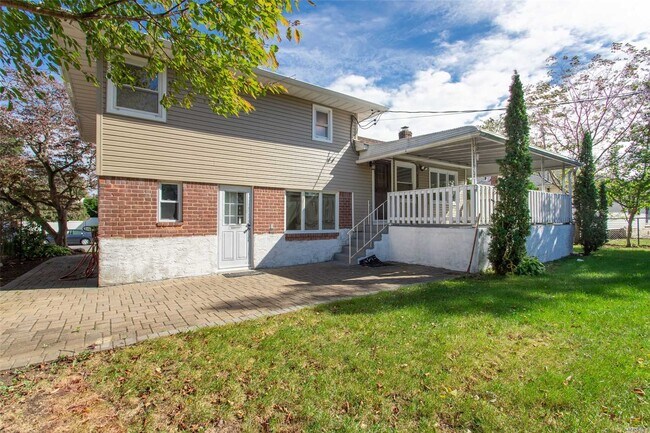 Building Photo - 15 Gainsville Dr