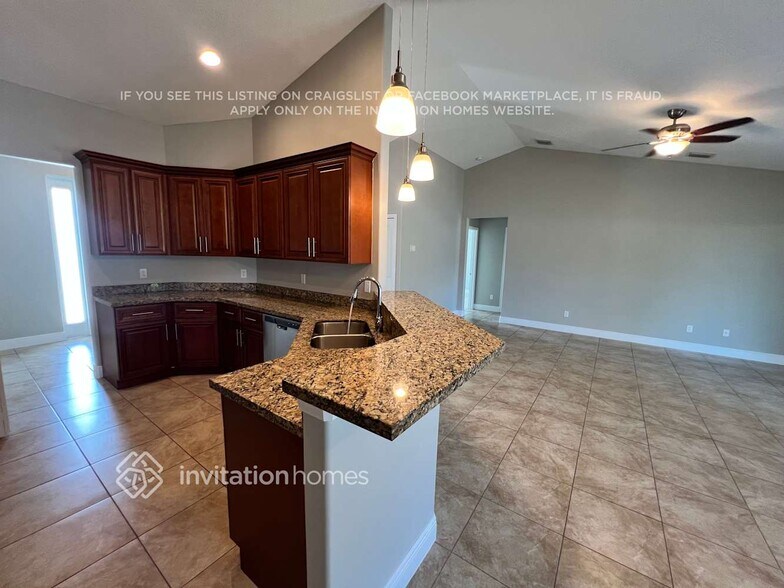 Building Photo - 2214 SE Mandrake Cir