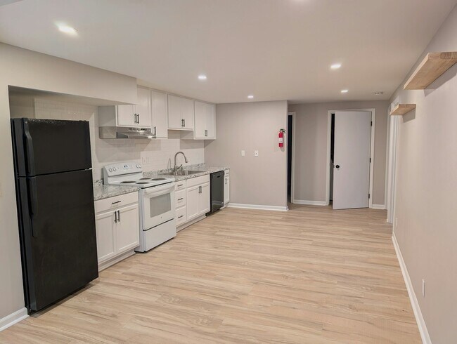 Building Photo - 538 Green St