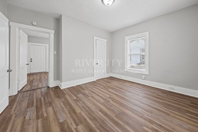 Building Photo - Cute 2 bedroom / 1 bathroom home in 38111 ...