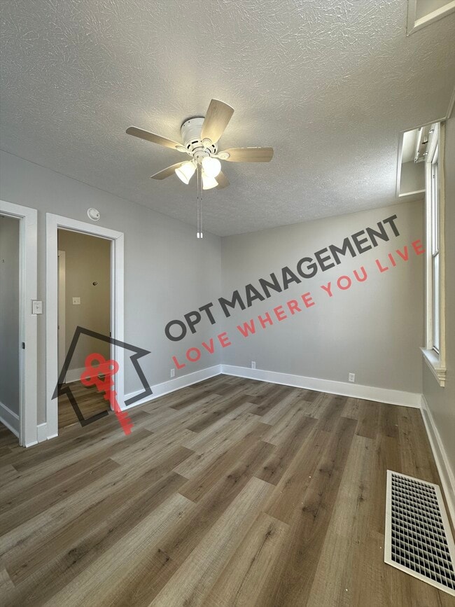 Building Photo - 111 S 14th St