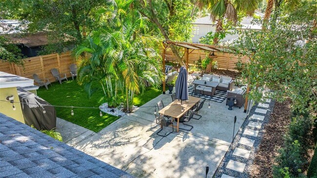 Building Photo - 2116 W St Louis St