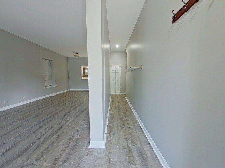 Building Photo - 3914 Shenandoah Ave