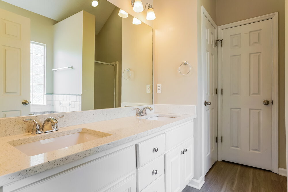 Building Photo - 128 Pondfield Ct