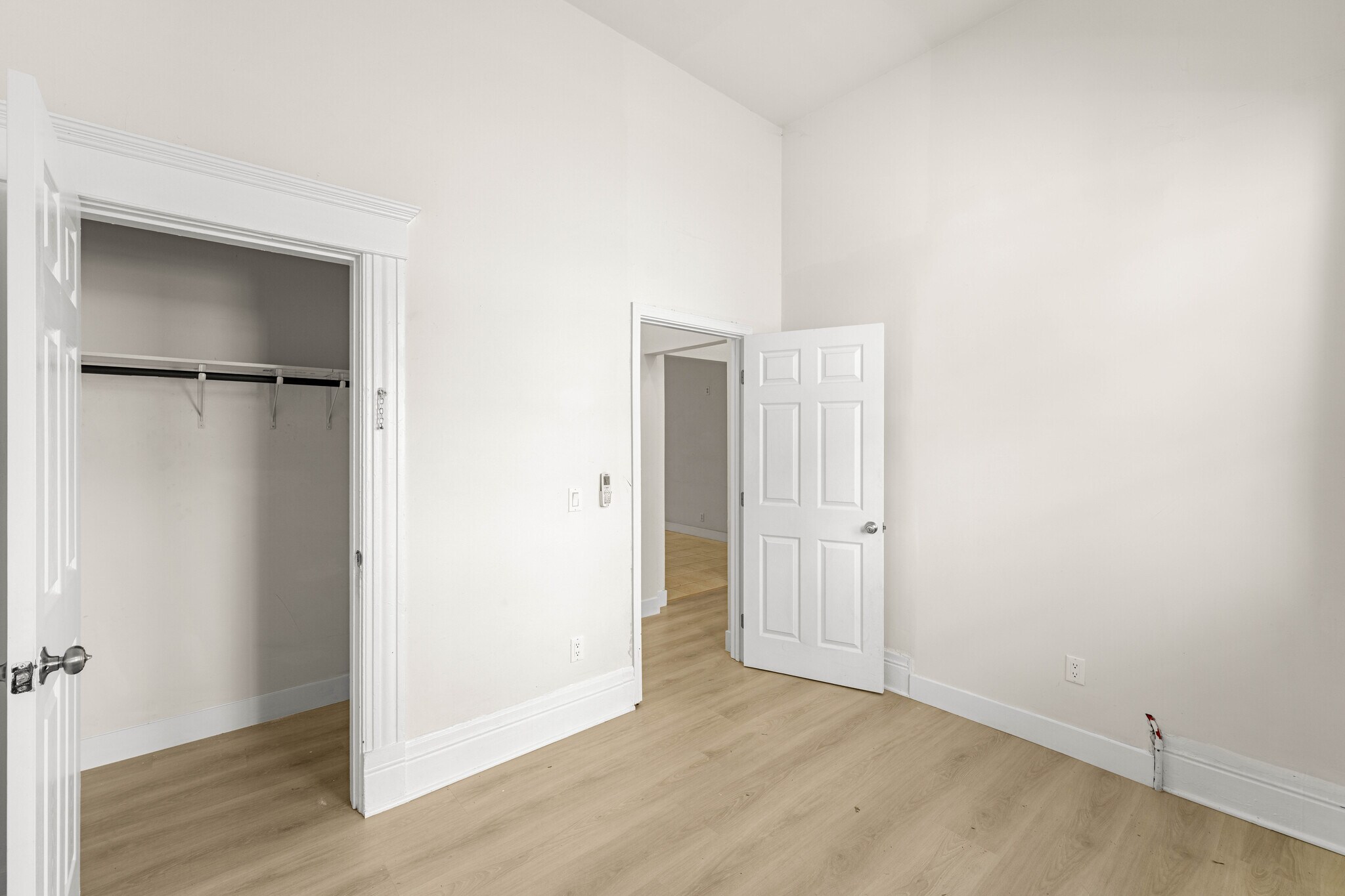 Building Photo - 1331-1333 S Park Ave