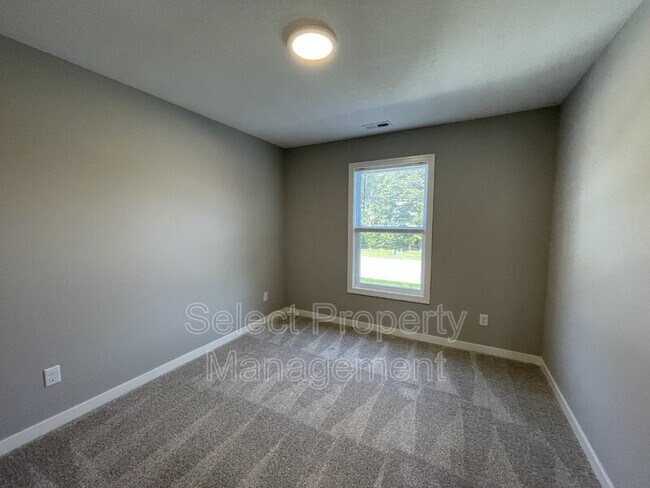 Building Photo - 5426 Copper Horse Trl