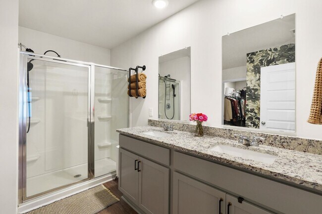 Building Photo - Well-Maintained 4 Bedroom Corner Lot Home in The Palms with Resort-Style Community Amenities