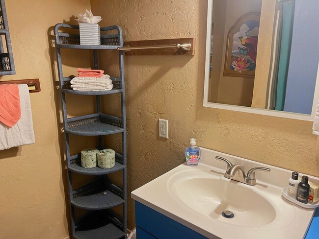 Building Photo - ROSE TREE INN - UPTOWN SEDONA- FURNISHED STUDIO - CABLE TV, WIFI, UTILITIES INCLUDED!