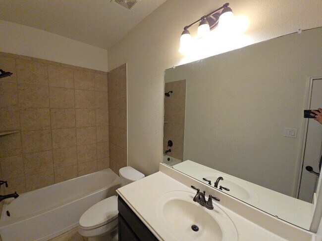 Building Photo - 20503 Parazetta Pl