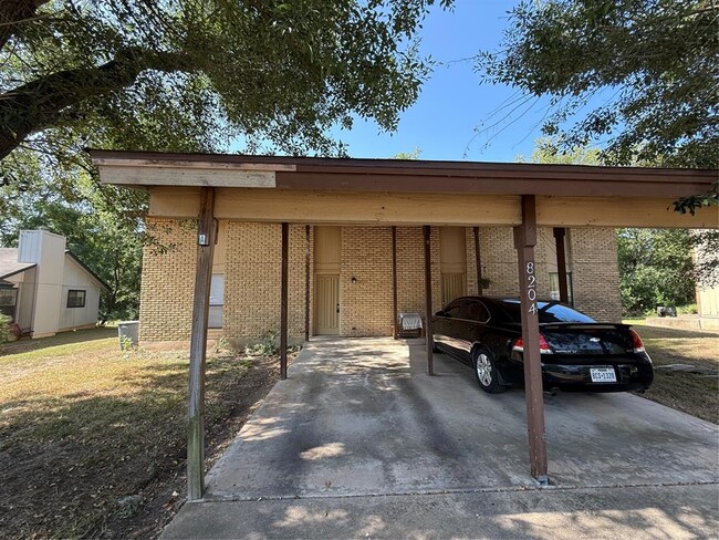 Primary Photo - 8204 Hood Cir