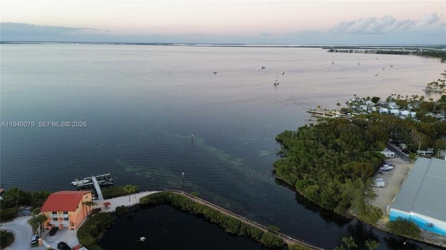 Building Photo - 1516 Aqueduct Ln