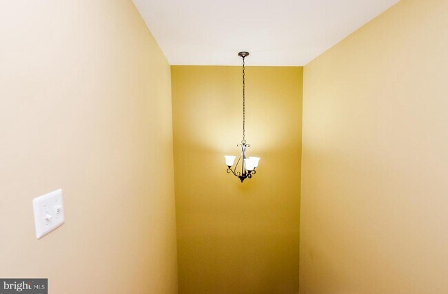 Building Photo - 1551 Falling Brook Ct