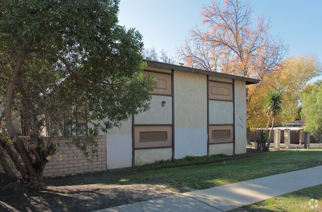 Building Photo - Los Feliz Park
