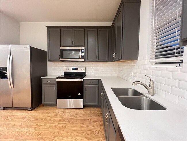 Building Photo - 13002 Carswell St