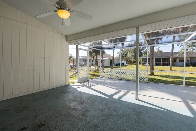 Building Photo - RENT THIS HOME WITH ZERO DEPOSIT