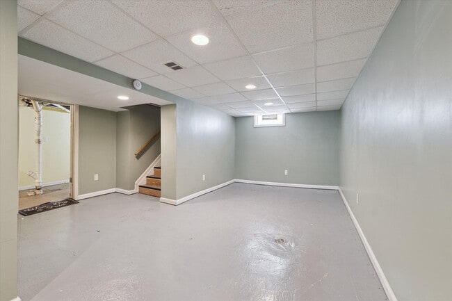 Building Photo - 1032 Hudson St