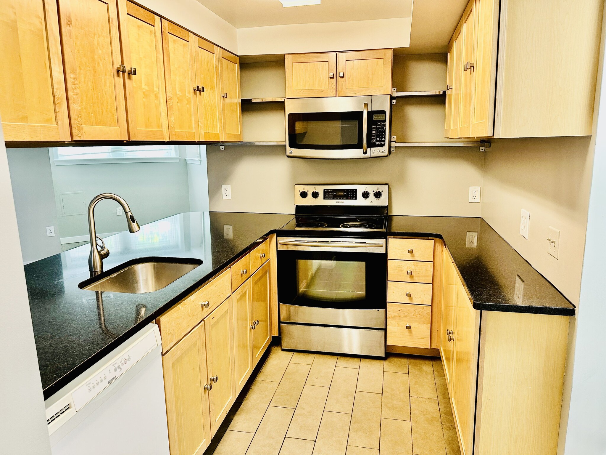 Building Photo - 2006 15th St NW