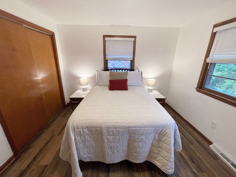 Building Photo - 2417 Quail Dr