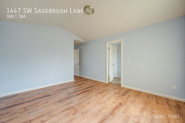 Building Photo - 1447 SW Sagebrush Ln