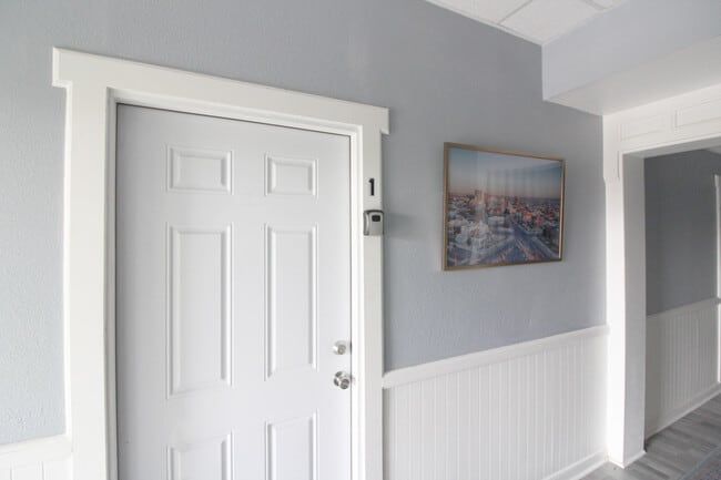 Building Photo - 803 Upson Dr