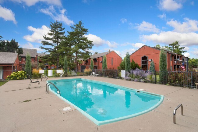 Building Photo - $250 OFF FIRST MONTHS RENT: 2 Bedroom, 1 Bathroom Apartment, trash, water, and hot water heat inc...