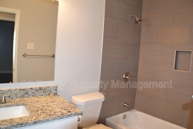 Building Photo - 2311 Eastgate Dr